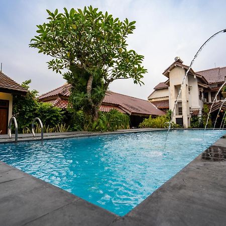 D Ajenk Boutique Guesthouse Kejayan Exterior foto